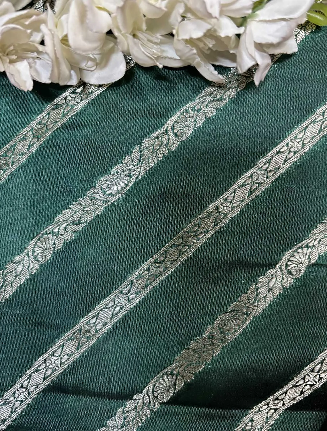 Green Banarasi Handloom Pure Silk Stripes Design Fabric ( 2.5 Mtr )