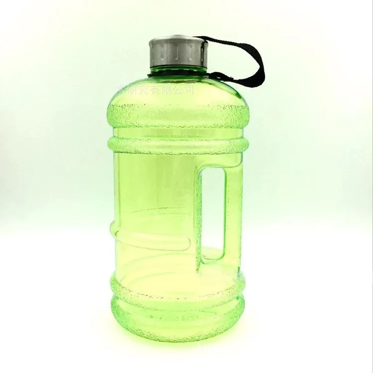 Large Capacity Outdoor Sports Plastic Cup