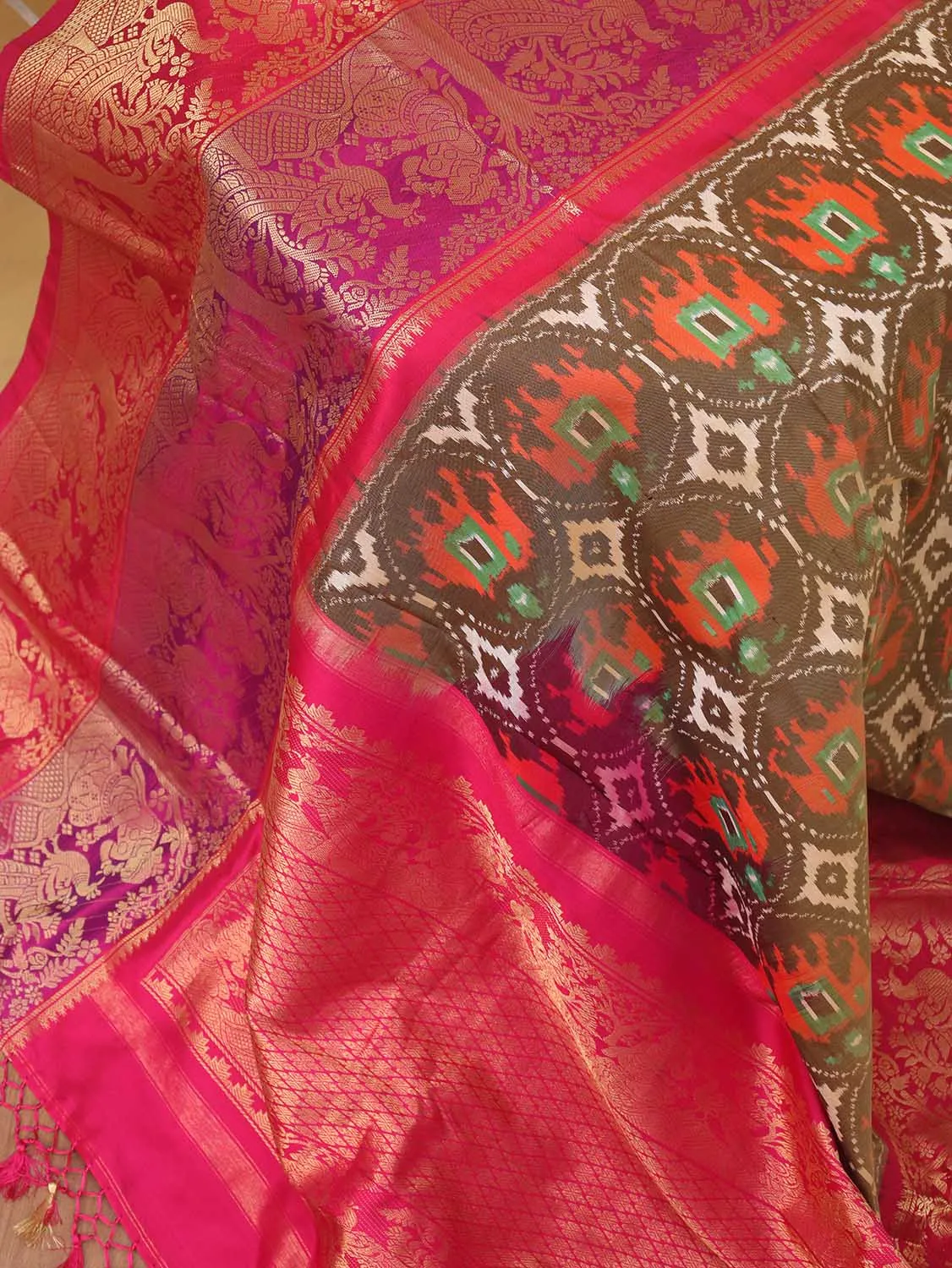 Stunning Green Handloom Ikat Pure Silk Saree with Kanjeevaram Border - Pochampally