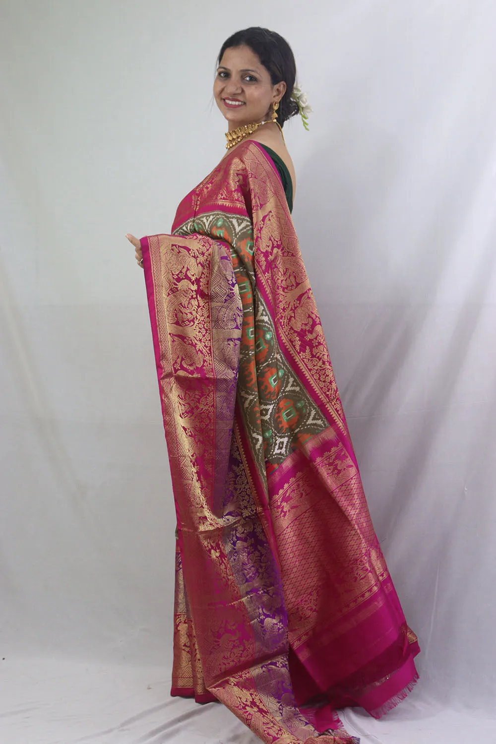 Stunning Green Handloom Ikat Pure Silk Saree with Kanjeevaram Border - Pochampally